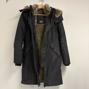 Aritzia TNA Black Hooded Parka Coat – Size Small